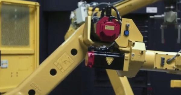 SCHNITTSTELLE FÜR ROBOTER