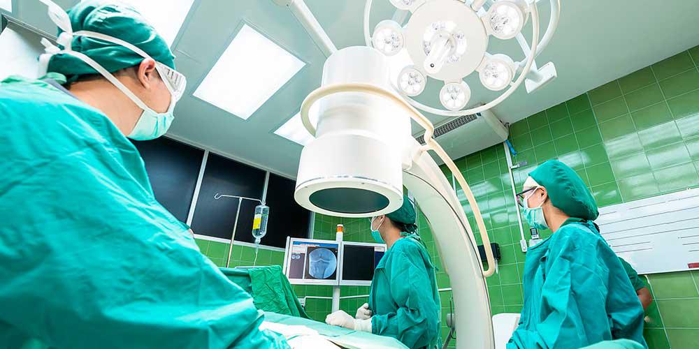 Torni CNC per industrie medicali